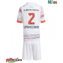 Camiseta Bayern Munich Dayot Upamecano #2 Visitante Equipación para niños 2025-26 manga corta (+ pantalones cortos)